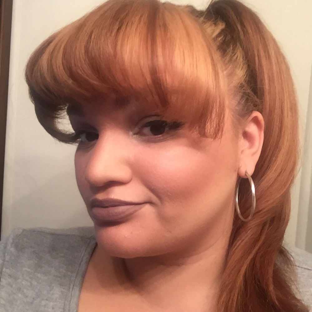 Meet your Posher, Crystal